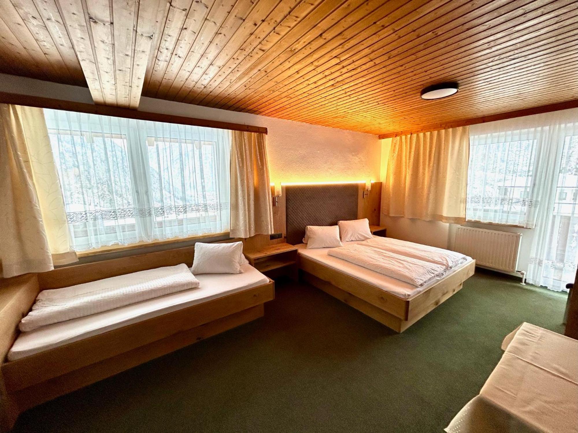 Haus Sonnegg Hotel Finkenberg Bagian luar foto